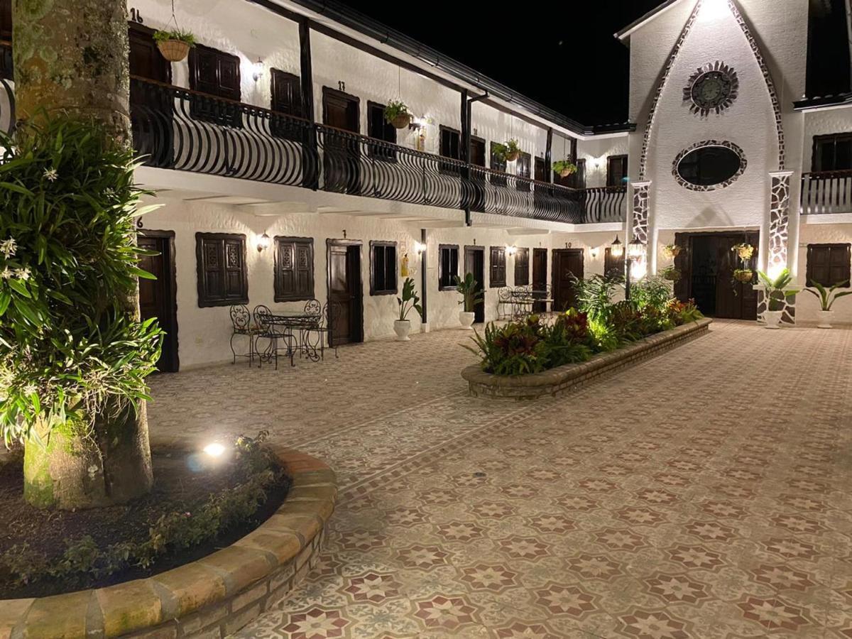 Casa Hotel Las Orquideas Сиркасия Екстериор снимка