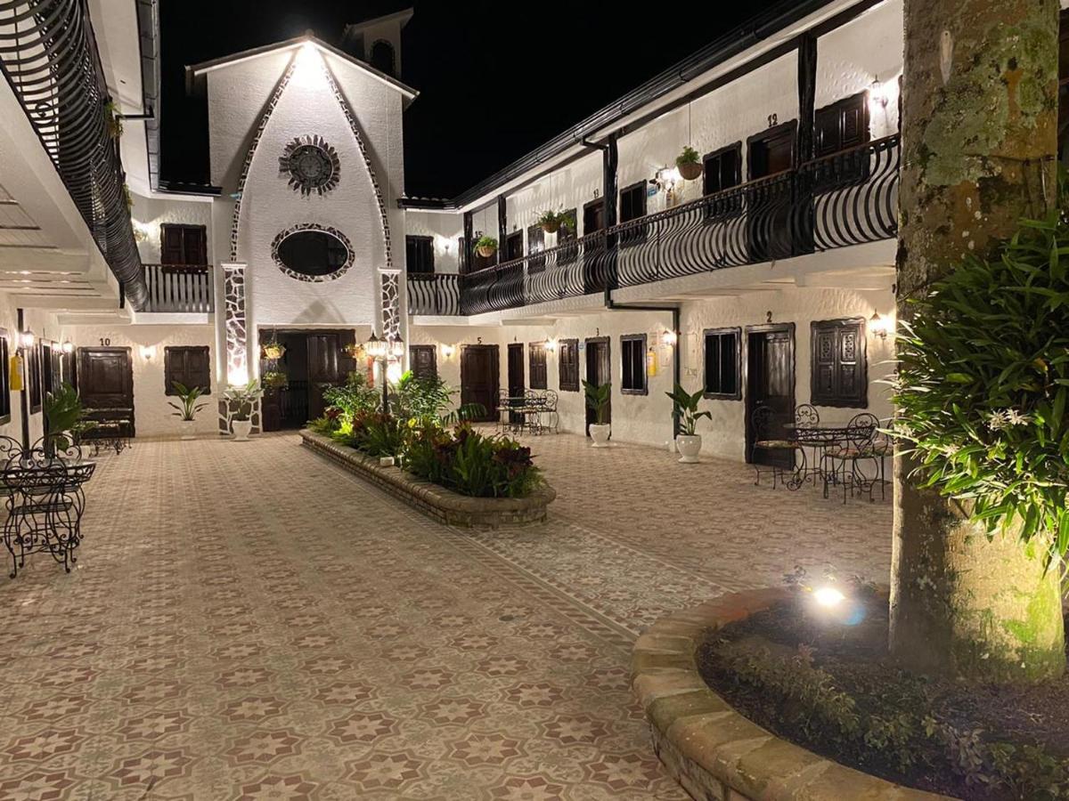 Casa Hotel Las Orquideas Сиркасия Екстериор снимка
