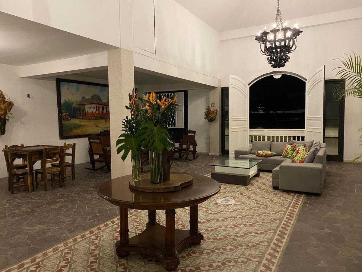 Casa Hotel Las Orquideas Сиркасия Екстериор снимка