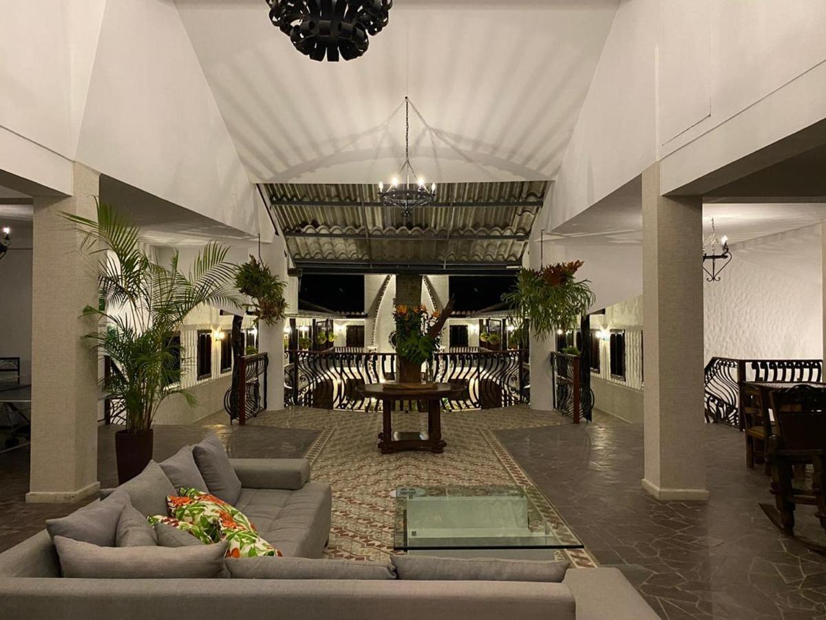 Casa Hotel Las Orquideas Сиркасия Екстериор снимка
